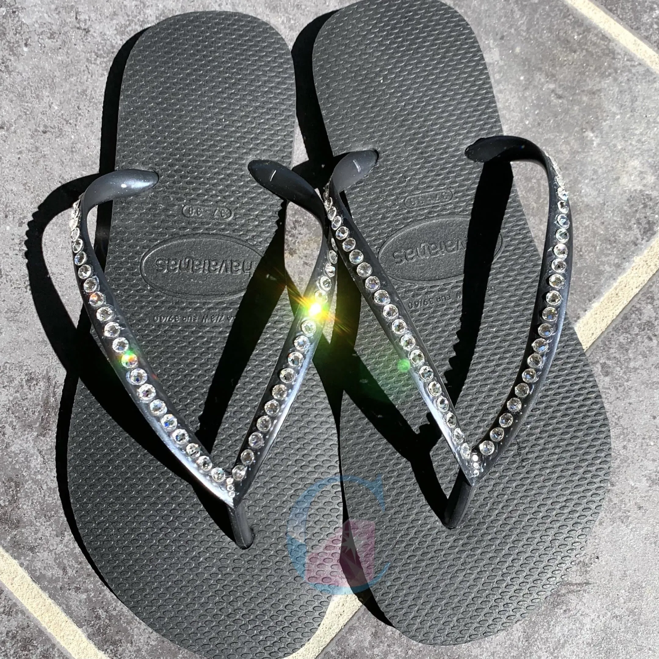 Black Thin Strap Havaianas/Crystal - 1 Row *