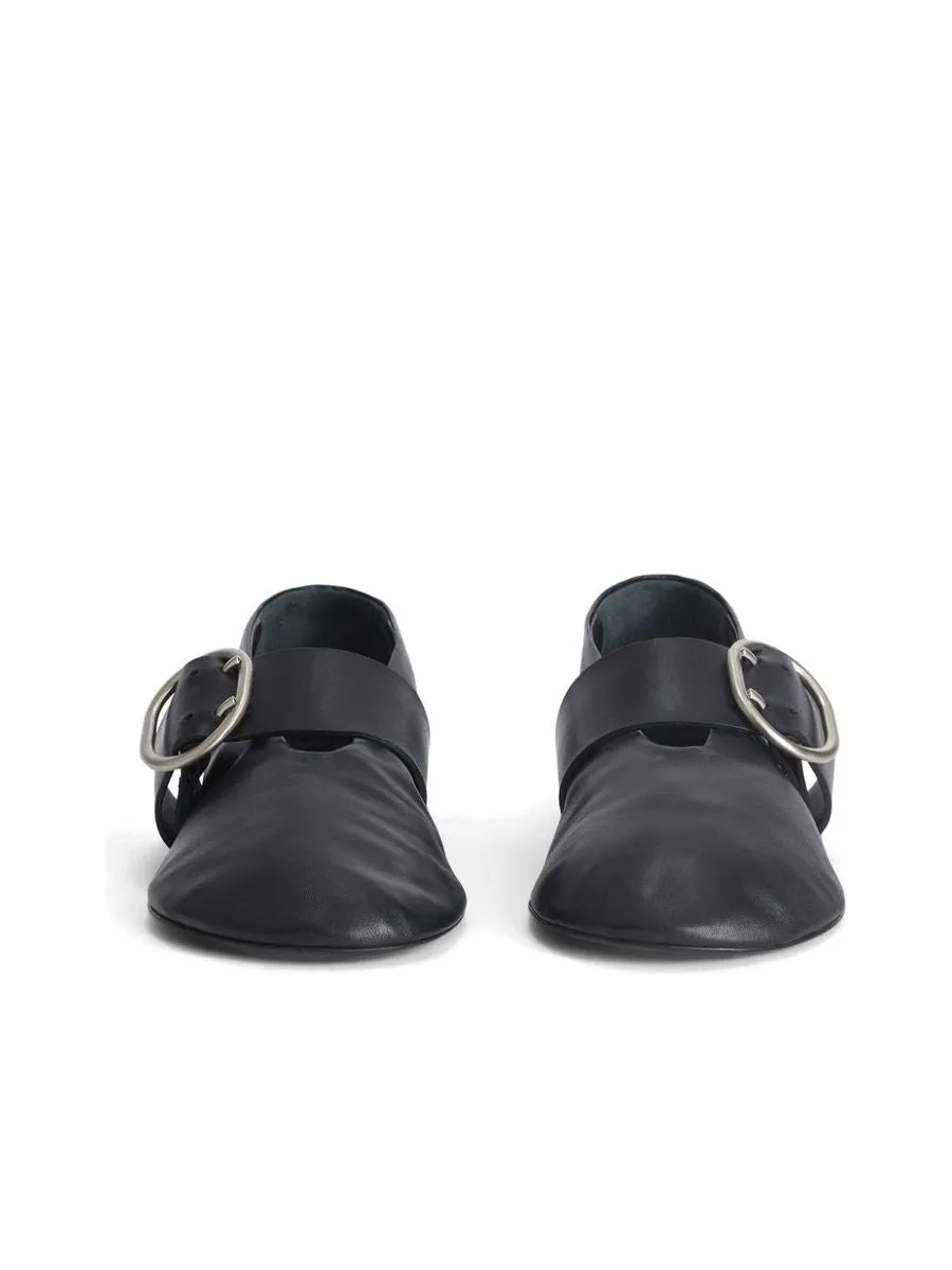 Buckle Detail Flat Shoes