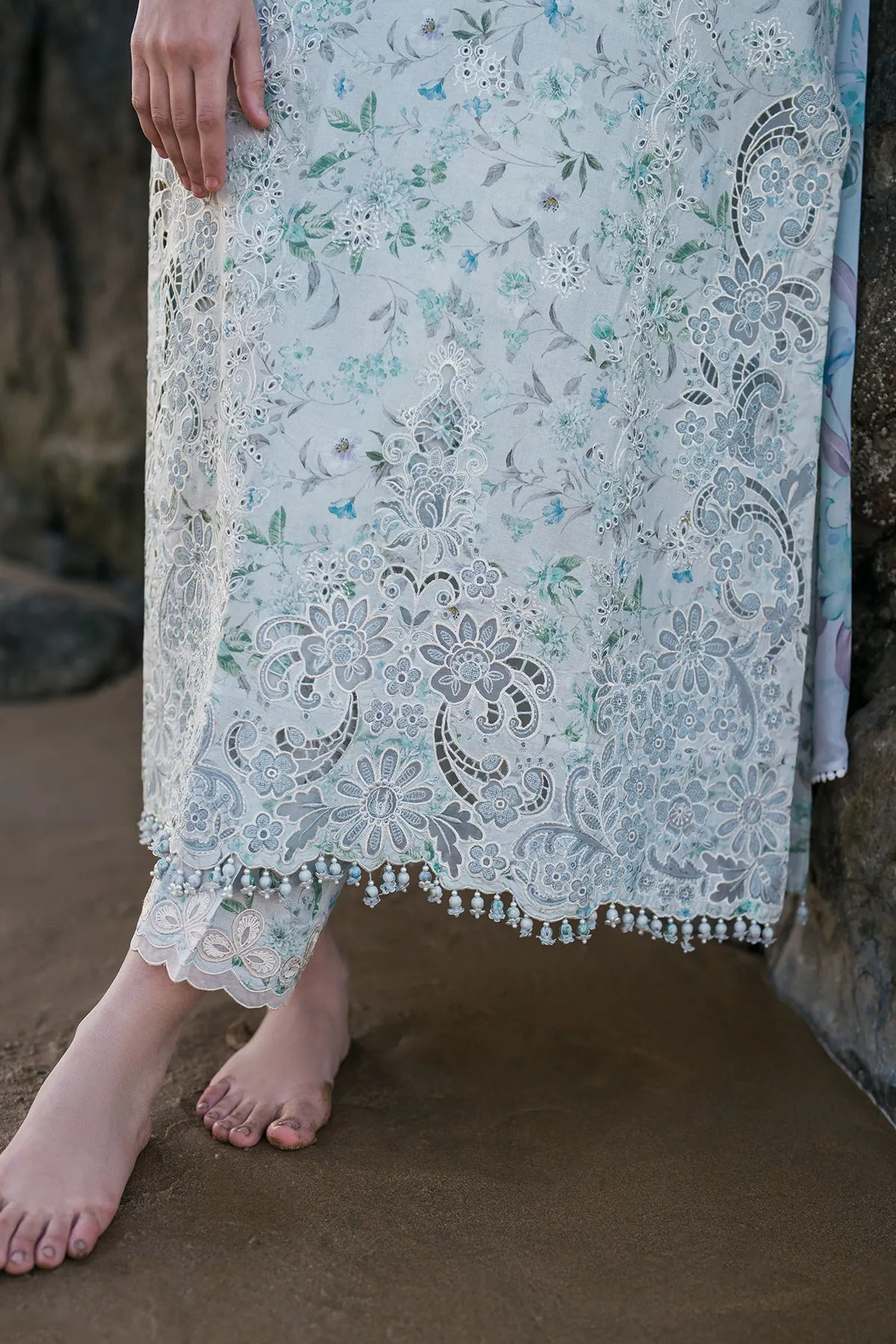 EMBROIDERED PRINTED LAWN UF-4129