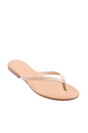 Flip Flops in Tan
