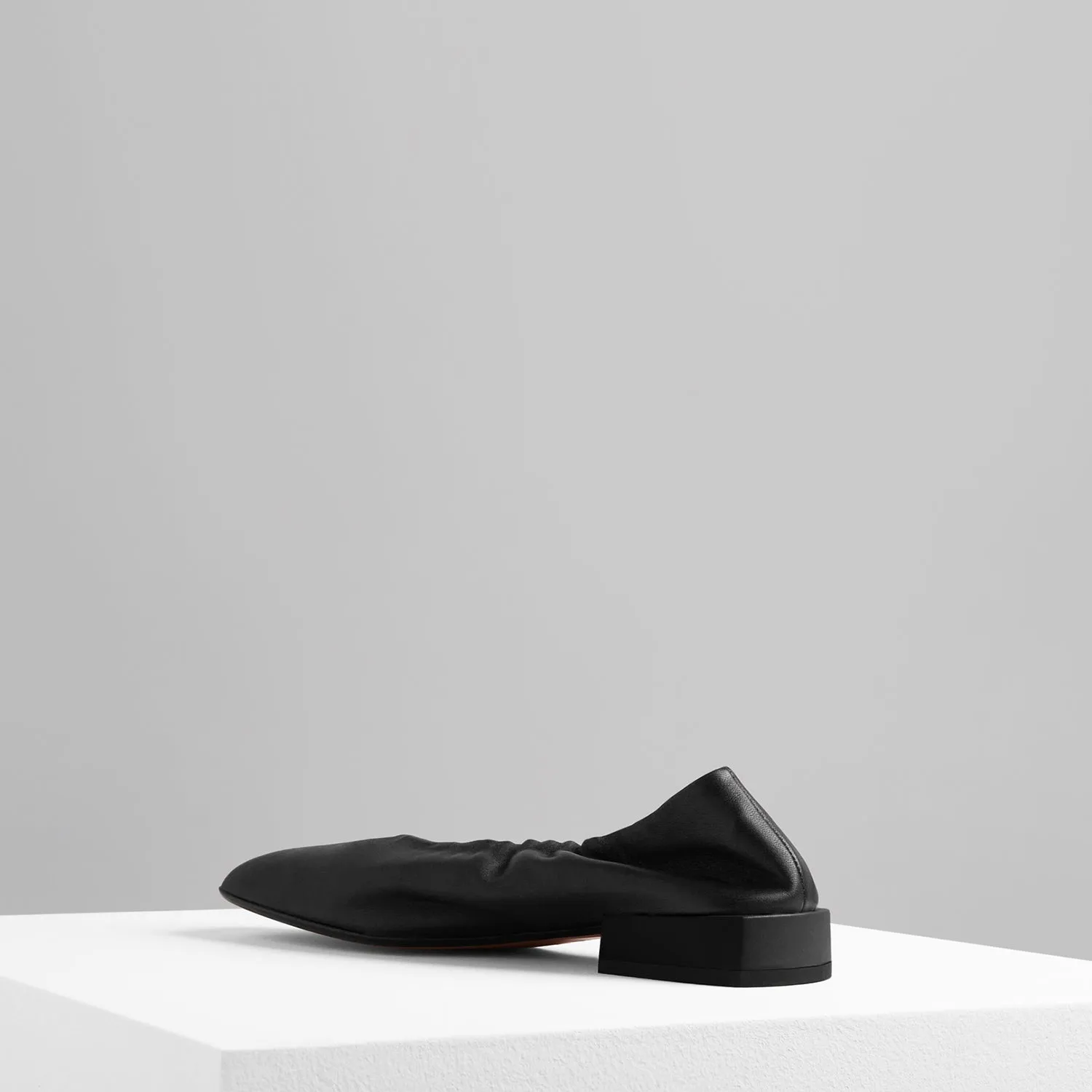 Gio Flats in Nero