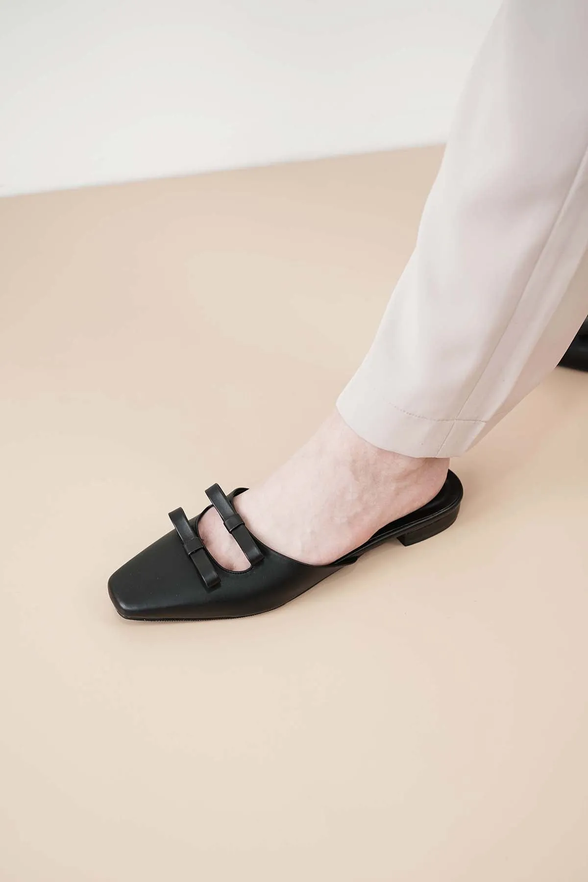 Ilona Flats In Black (LAST PIECES)