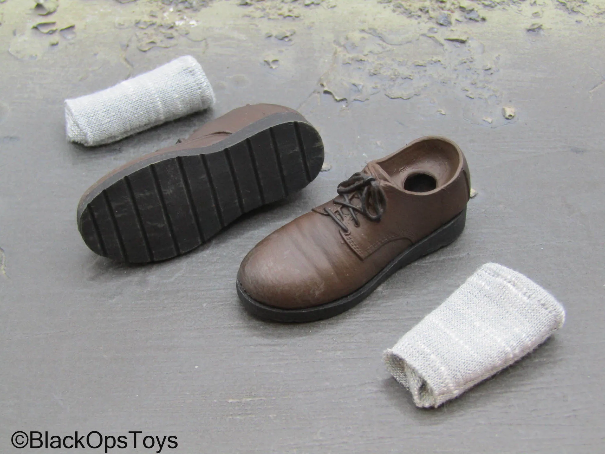 Léon The Professional - Brown Shoes w/Socks (Peg Type)
