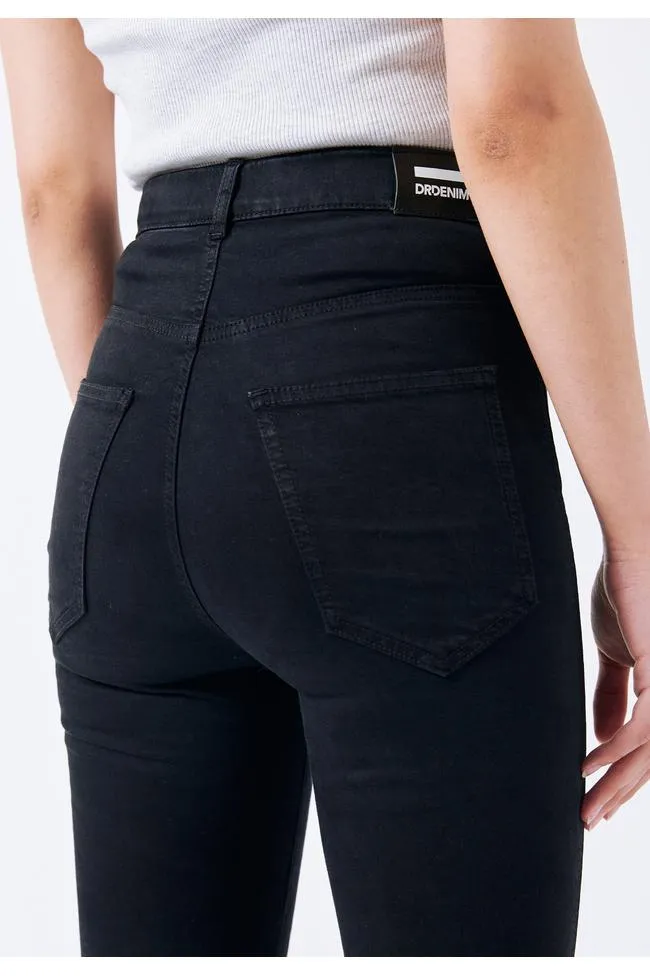 Moxy Skinny Jeans in Black
