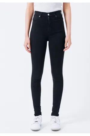 Moxy Skinny Jeans in Black