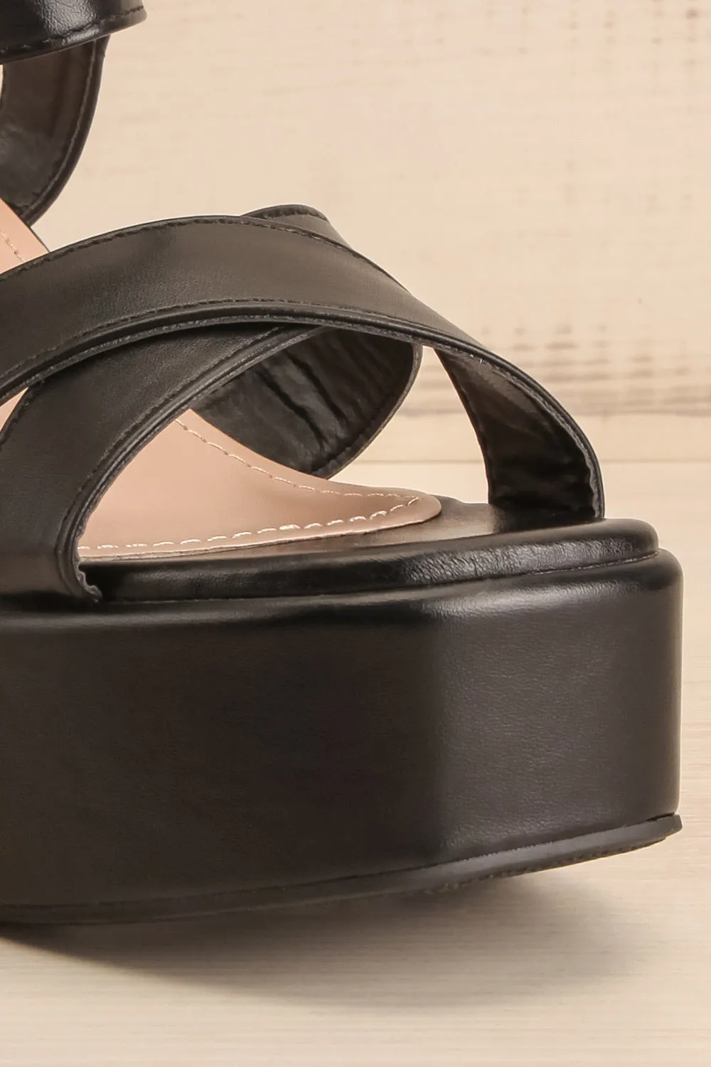 Rolly Black | Wedge Sandals